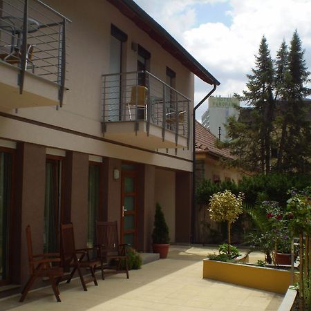 Mary Apartmanhaz Heviz Exterior photo